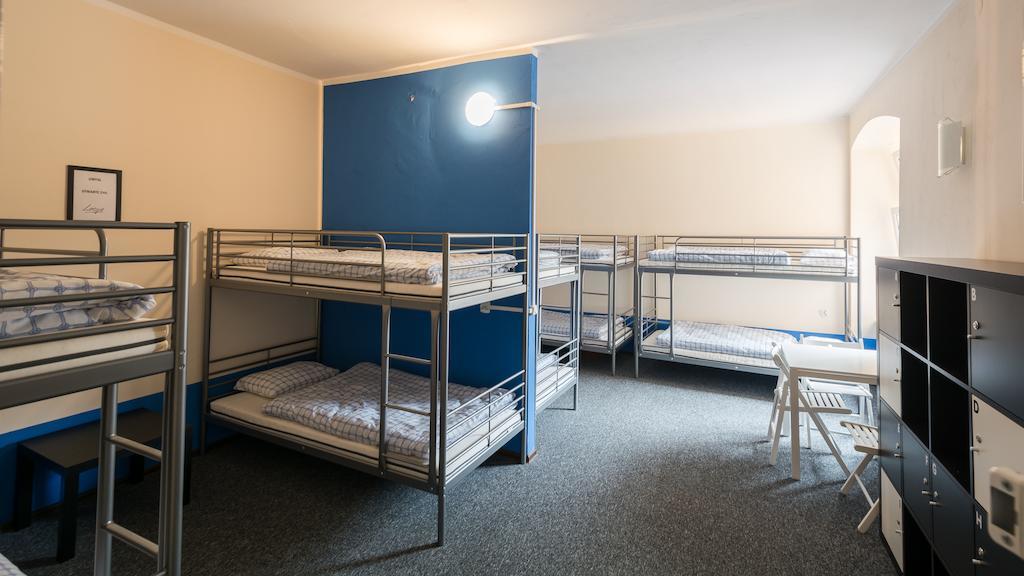 Hostel Awangarda Poznań Extérieur photo