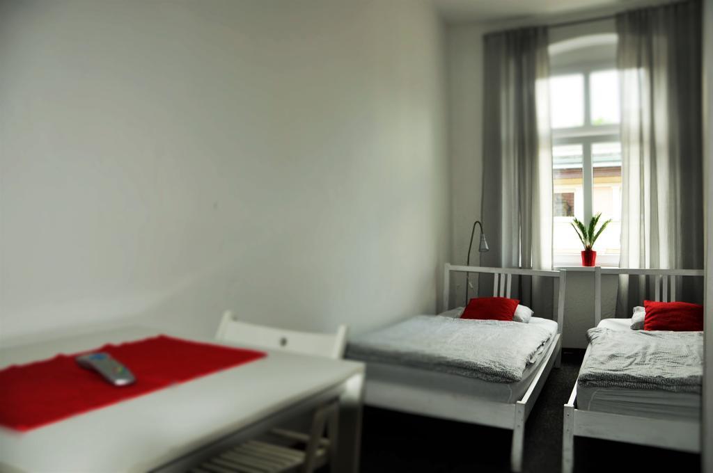 Hostel Awangarda Poznań Extérieur photo