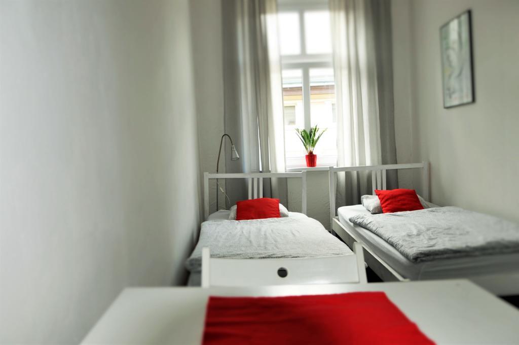 Hostel Awangarda Poznań Extérieur photo