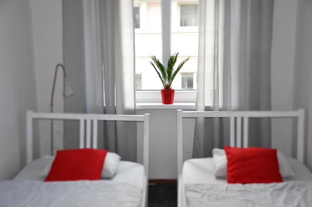 Hostel Awangarda Poznań Extérieur photo